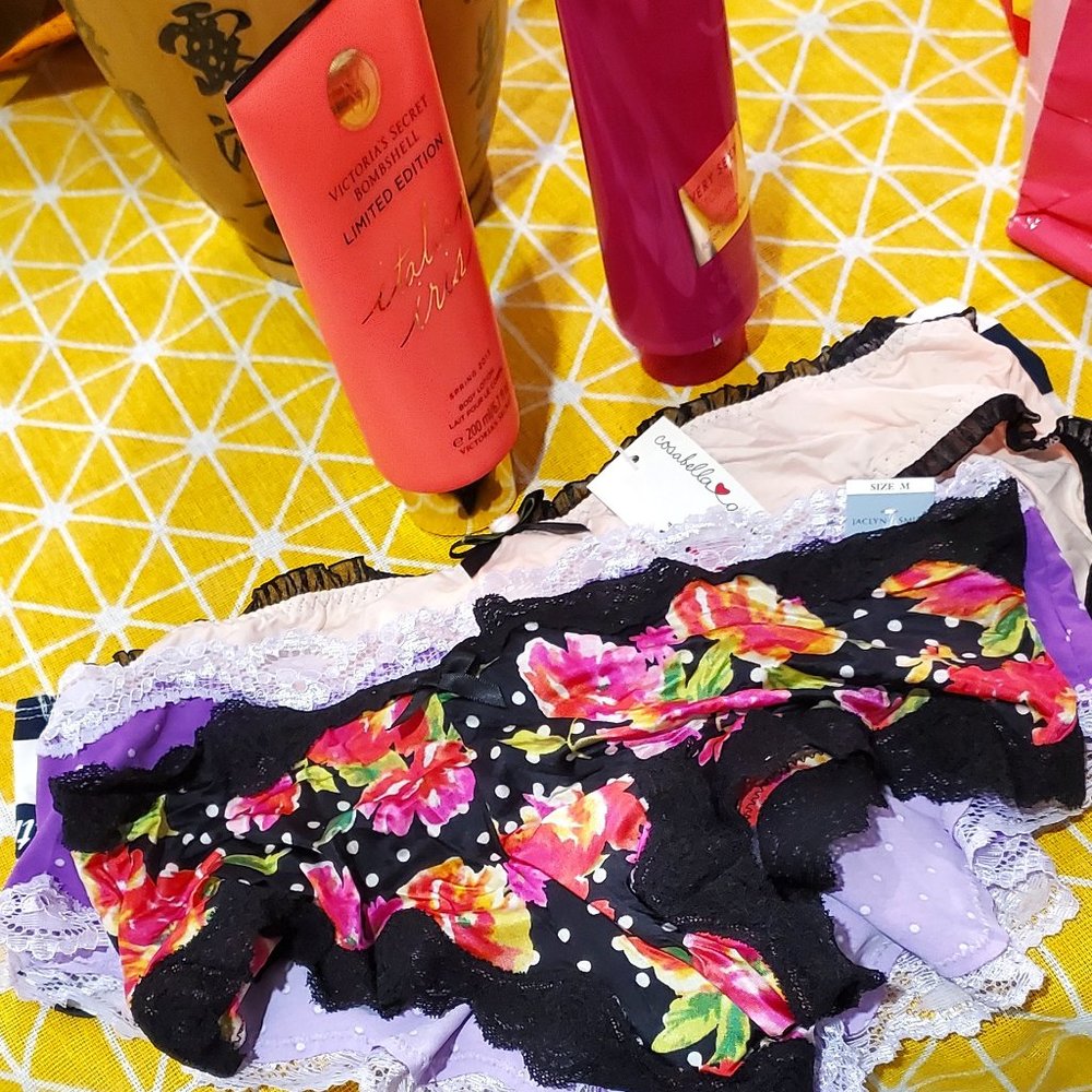 Lingerie/Very Sexy Lotion Bundle